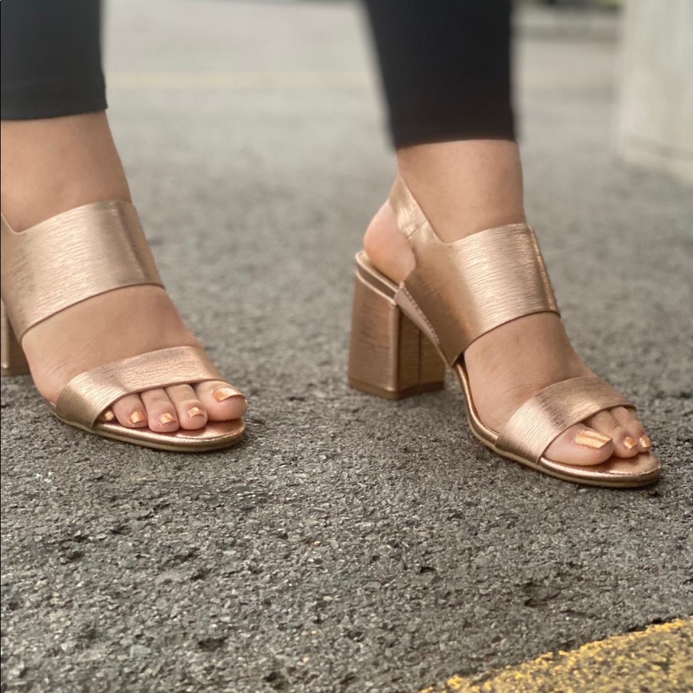 ♻️DONATED♻️ Rose Gold Chunky Block Heels 9.5 💗